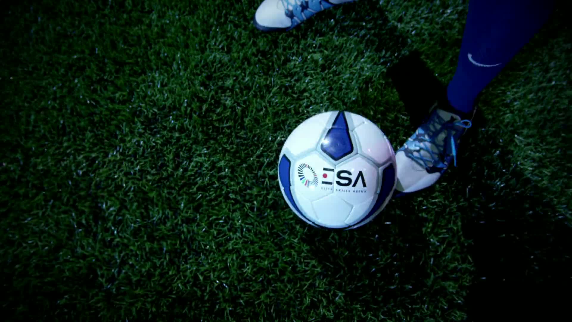 Balón de Elite Skills Arena en el video de su tecnología